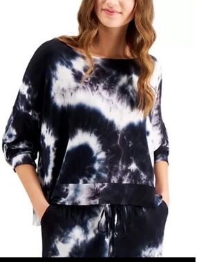 Jenni Woman’s Tie-Dye Long Sleeve Top